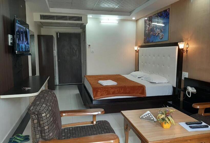 سوییت اجرایی, Platinum Plaza