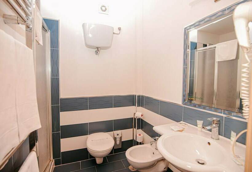 חדר סטנדרט לשלושה, Quadrifoglio