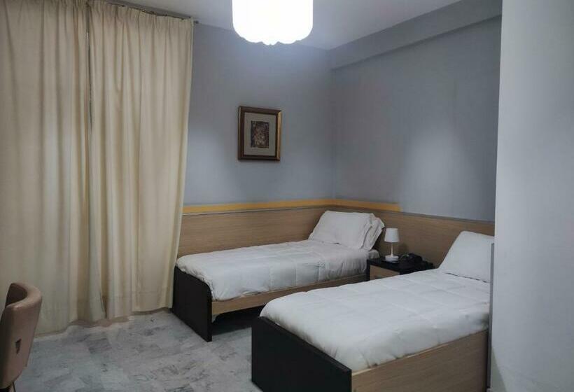 חדר סופריור לארבעה, Quadrifoglio