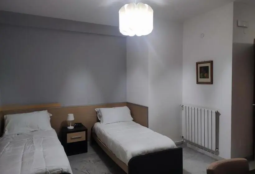 Superior Neljän Hengen Huone, Quadrifoglio