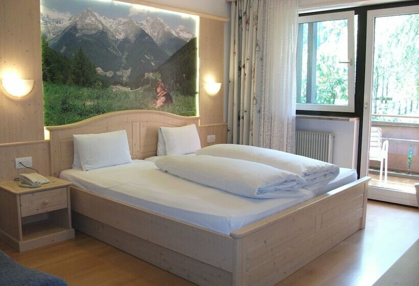 Классический Номер, Schwarzbachhof