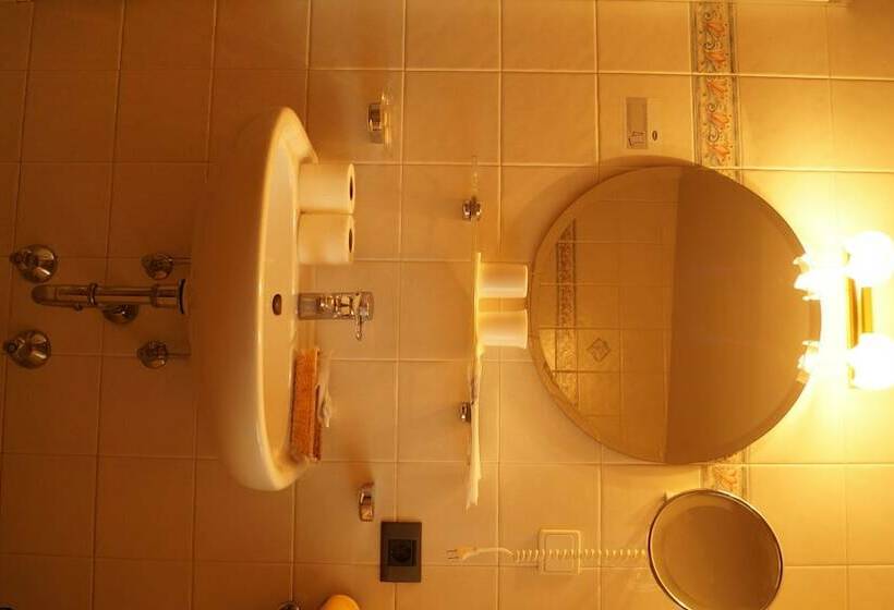 Классический Номер, Schwarzbachhof