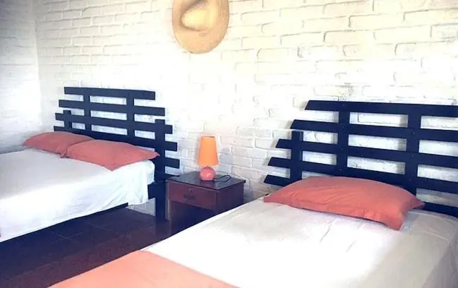 StandaardKamer, Sundown Beach