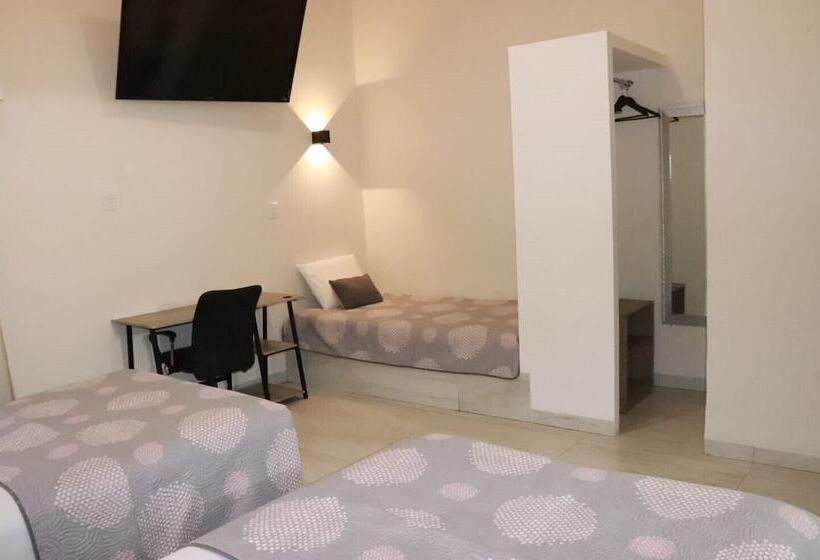 חדר סטנדרט לשלושה, Tonala