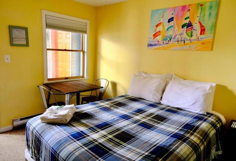 スイート, Dock House Inn