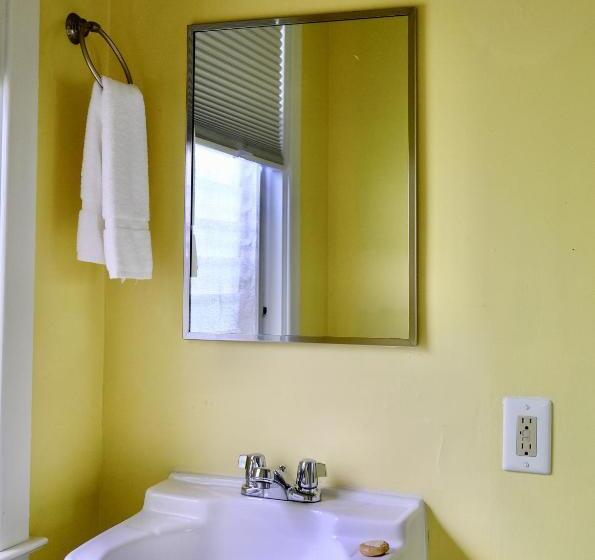 スタンダードルーム, Dock House Inn