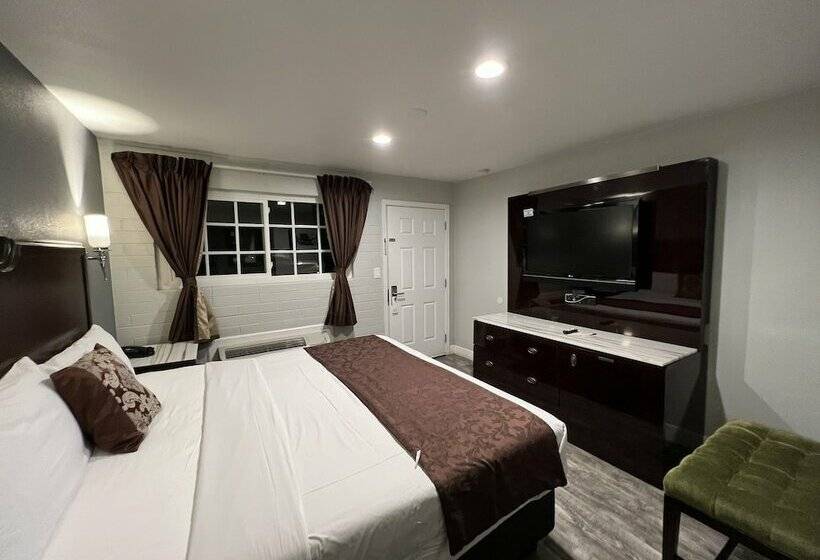 اتاق لوکس, Relax Inn