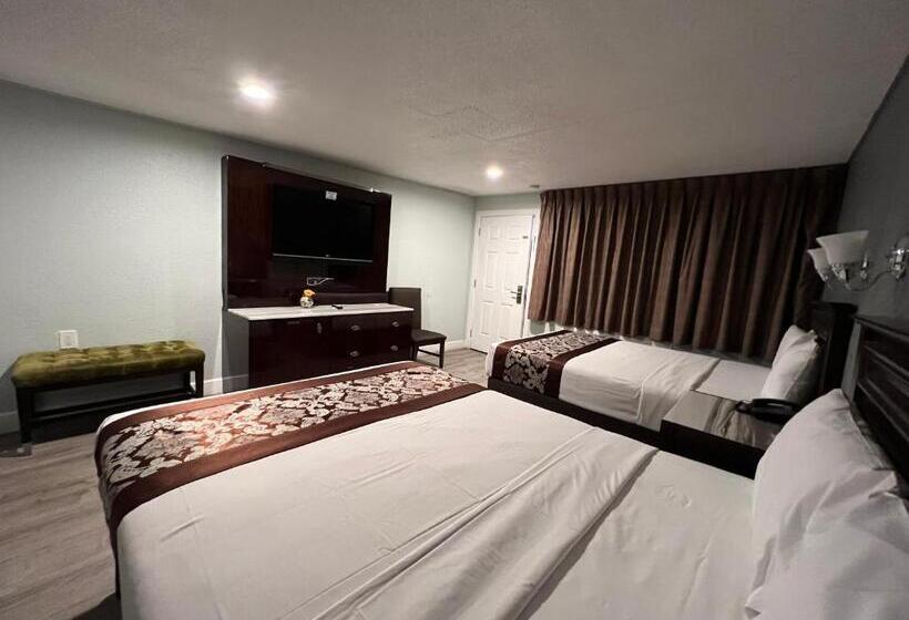 اتاق لوکس, Relax Inn