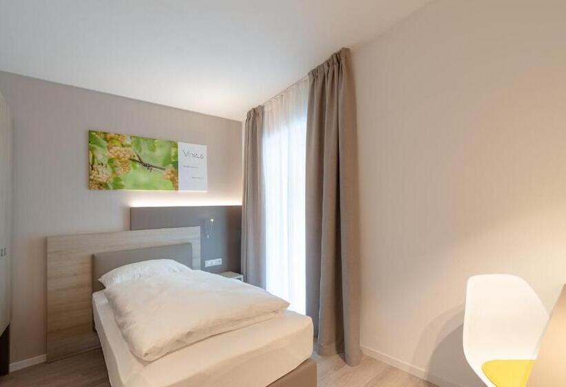 غرفة قياسية فردية مزودة بشُرفة, Vineus Tramin