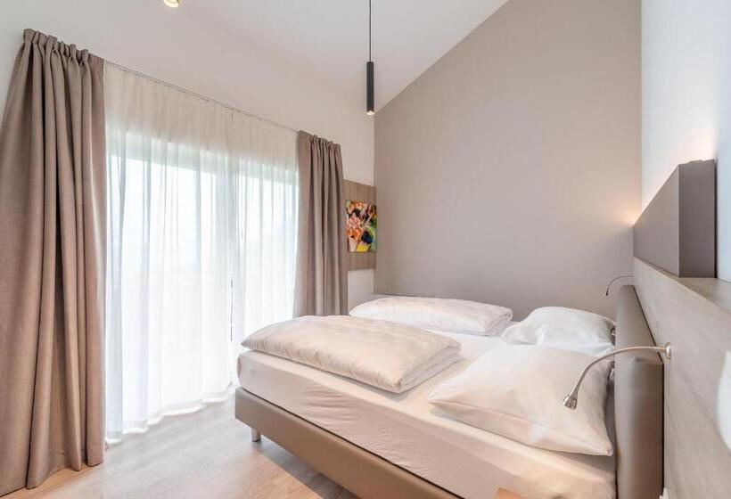 جناح دوبلكس, Vineus Tramin