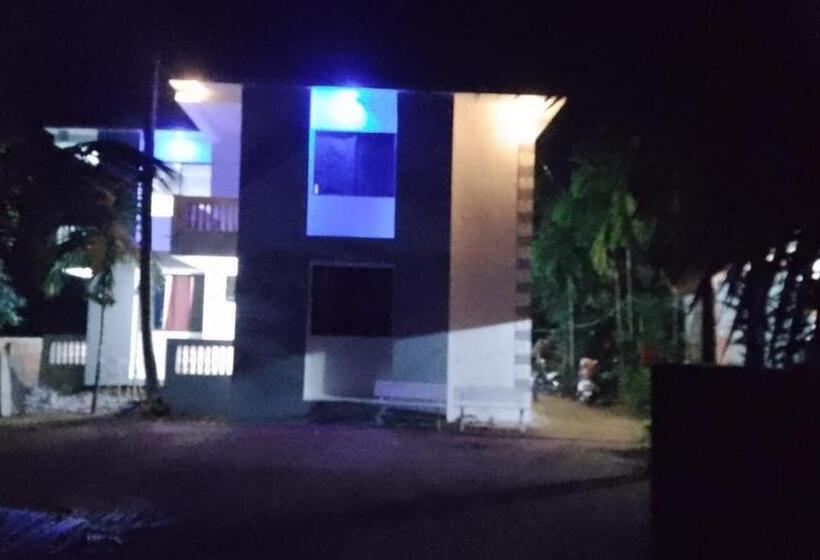 デラックスルーム, Tendulkar Beach Resort