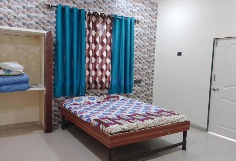 デラックスルーム, Tendulkar Beach Resort