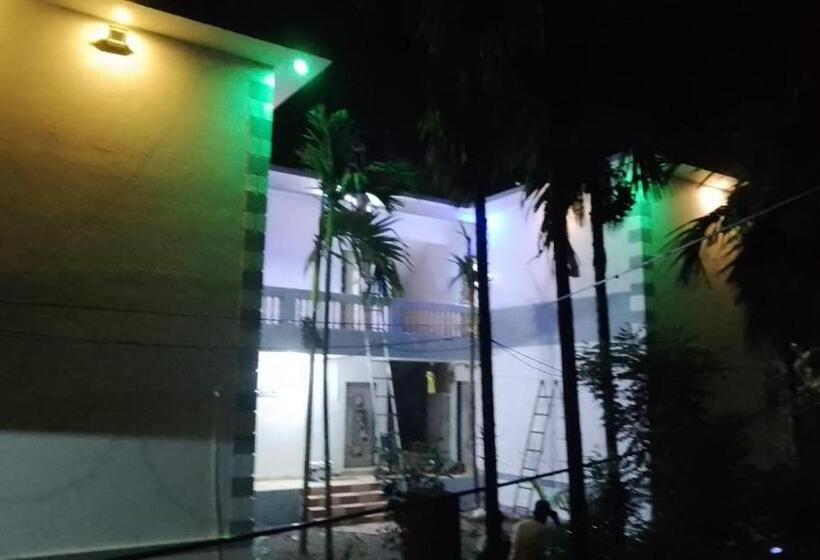 デラックスルーム, Tendulkar Beach Resort