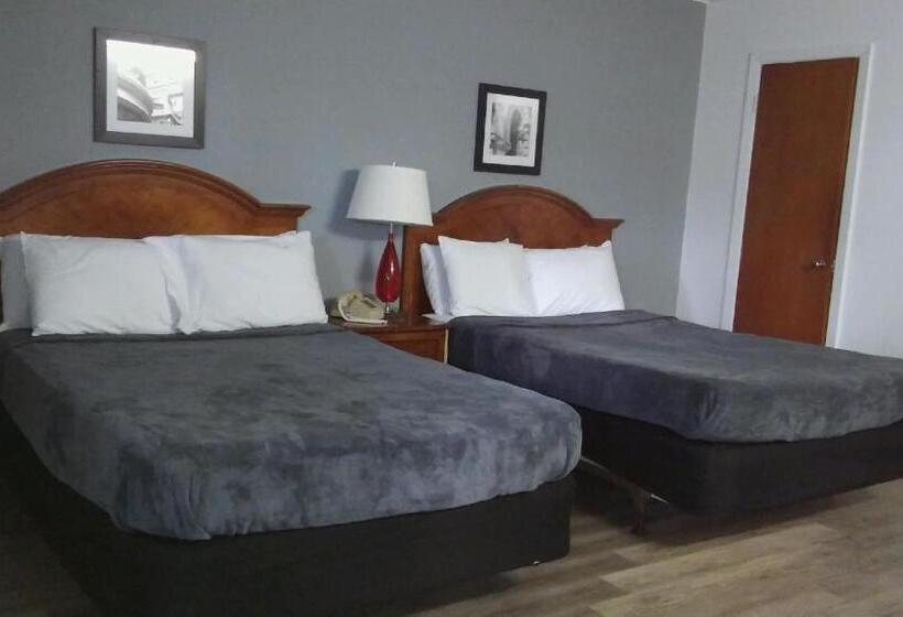 Четырехместный Номер Deluxe, The Oak Motel