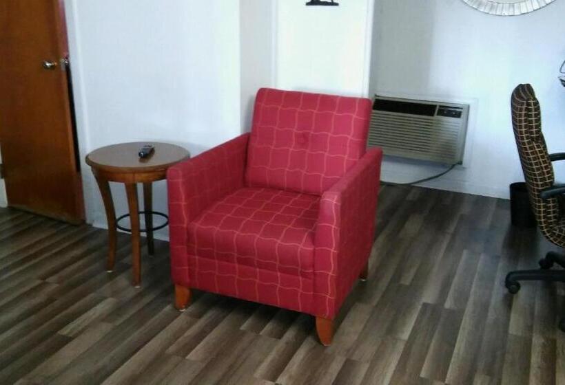 Номер Стандарт, The Oak Motel