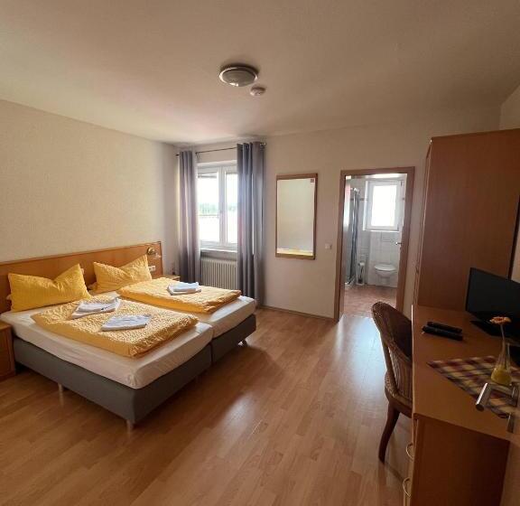 Номер Стандарт, Gasthaus & Metzgerei Besenhardt