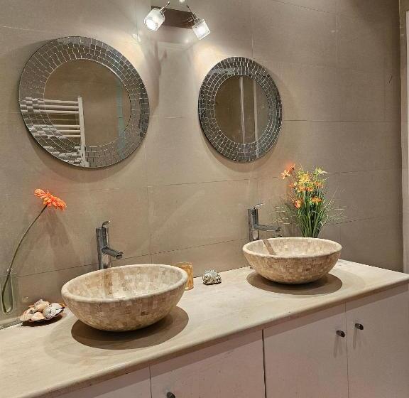 חדר סטנדרט, Room In Guest Room   Guest Apartment Within A Villa In Lagonissi