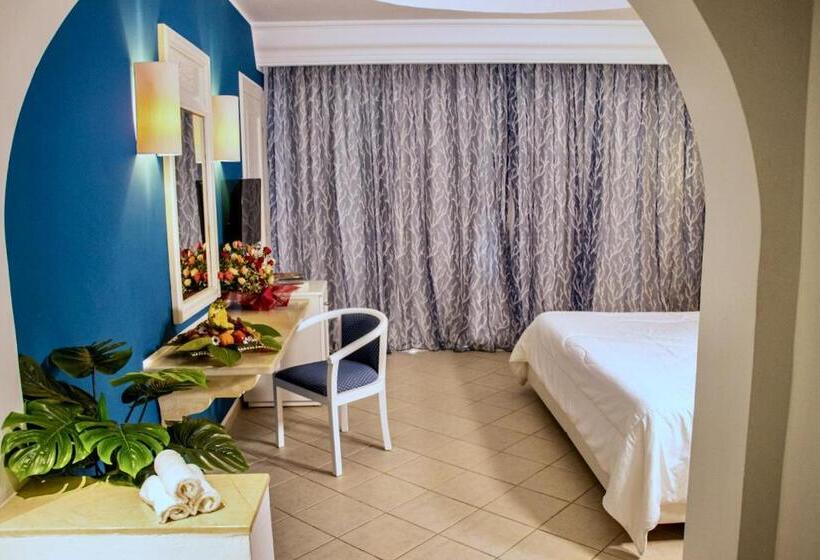 غرفة ديلوكس رباعية, Cap Bon Kelibia Beach Hotel & Spa