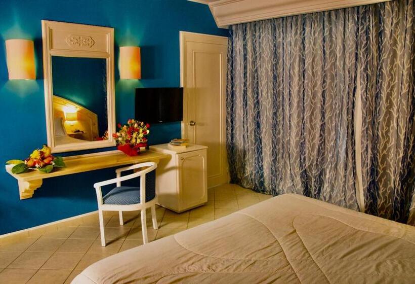 Chambre Quadruple Deluxe, Cap Bon Kelibia Beach Hotel & Spa