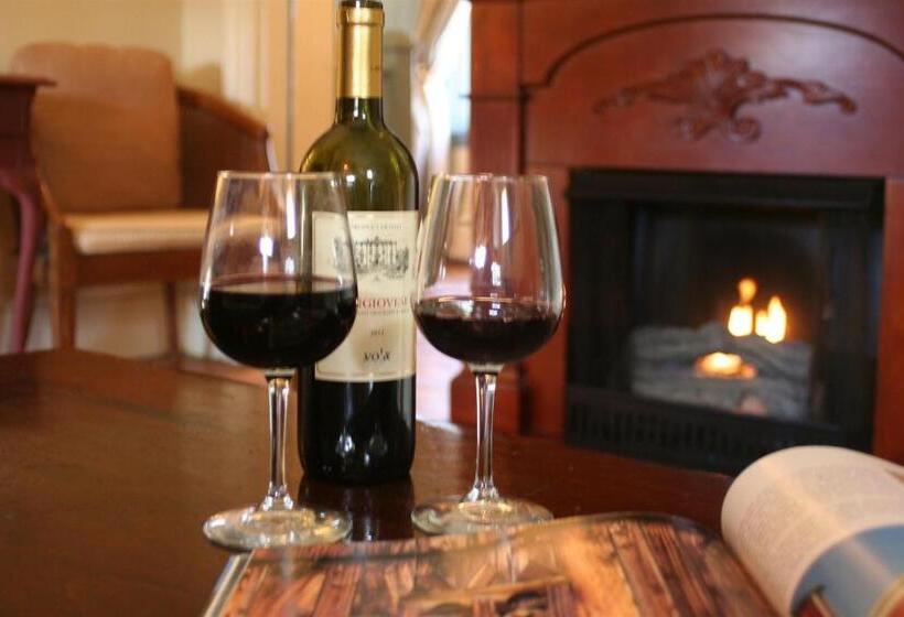 패밀리 스위트, Fallen Tree Farm Bed And Breakfast