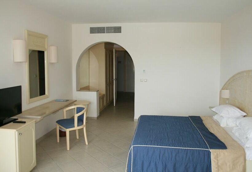 غرفة ديلوكس رباعية, Cap Bon Kelibia Beach Hotel & Spa