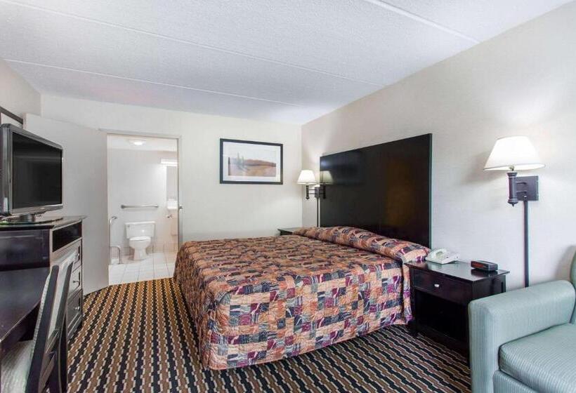 חדר סטנדרט, מיטת קינג, מותאם לאדם עם מוגבלויות, Quality Inn Near Speedway