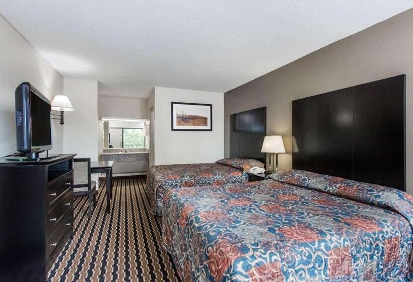 Номер Стандарт 2 Двуспальные Кровати, Quality Inn Near Speedway