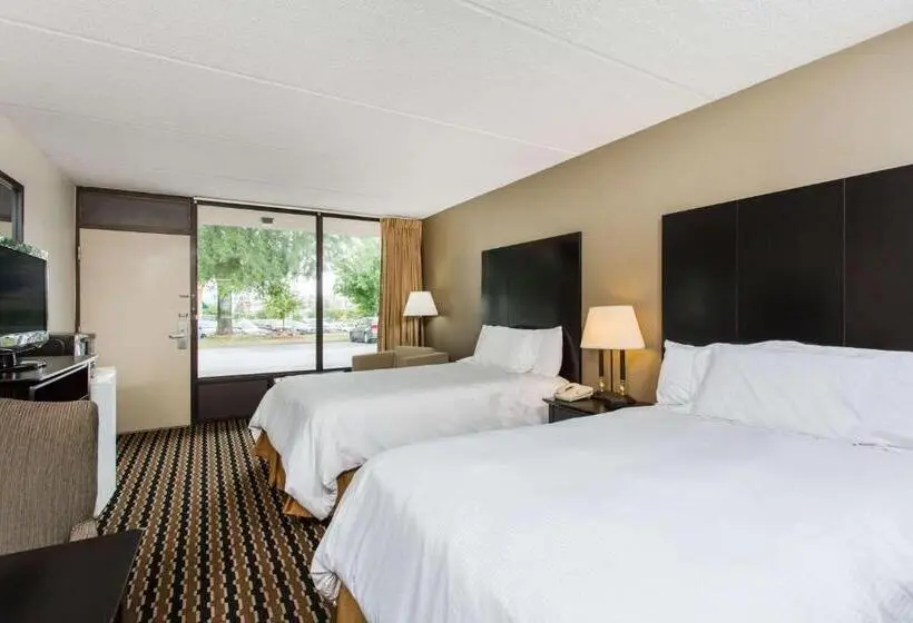 2ダブルベッドのスタンダードルーム, Quality Inn Near Speedway