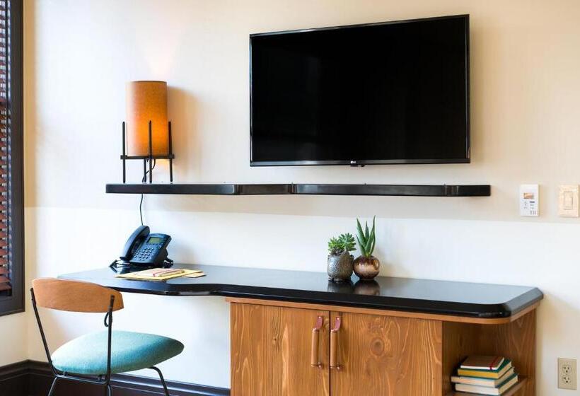 إستوديو قياسى, Freehand Los Angeles