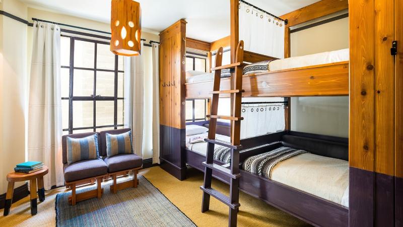 سرير فى غرفة مشتركه, Freehand Los Angeles