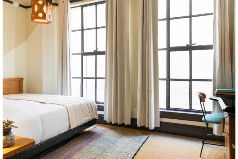 غرفة بريميوم, Freehand Los Angeles