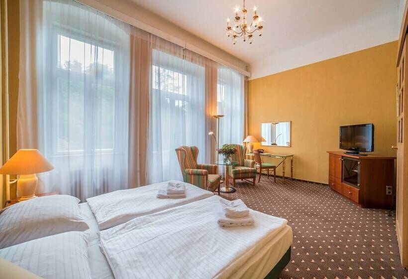 اتاق استاندارد, Luisa