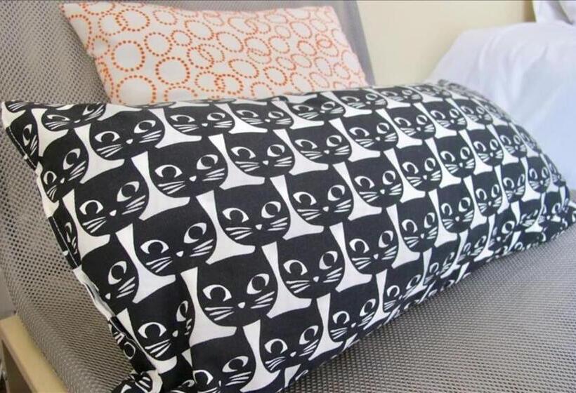 コンフォートトリプルルーム, The Jollys