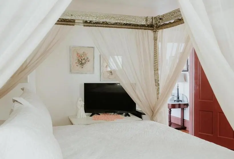Perhehuone, Maison Mouton Bed & Breakfast