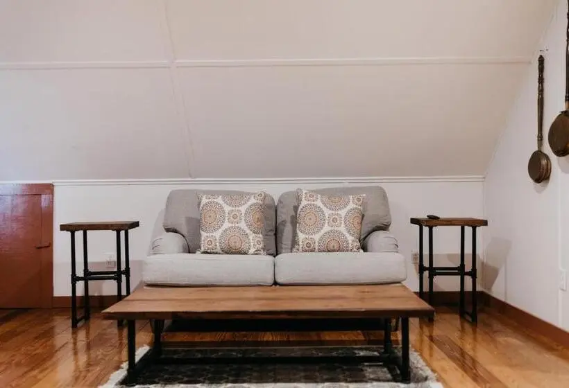 Deluxe Suite King Bed, Maison Mouton Bed & Breakfast
