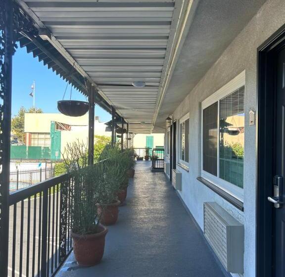 غرفة قياسية, Welcome Inn