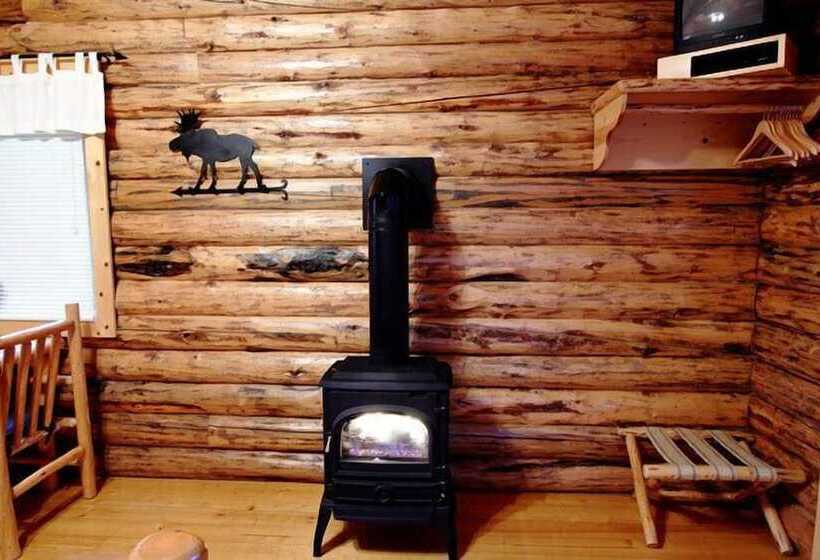 كابينة, Silverwolf Log Chalet Resort