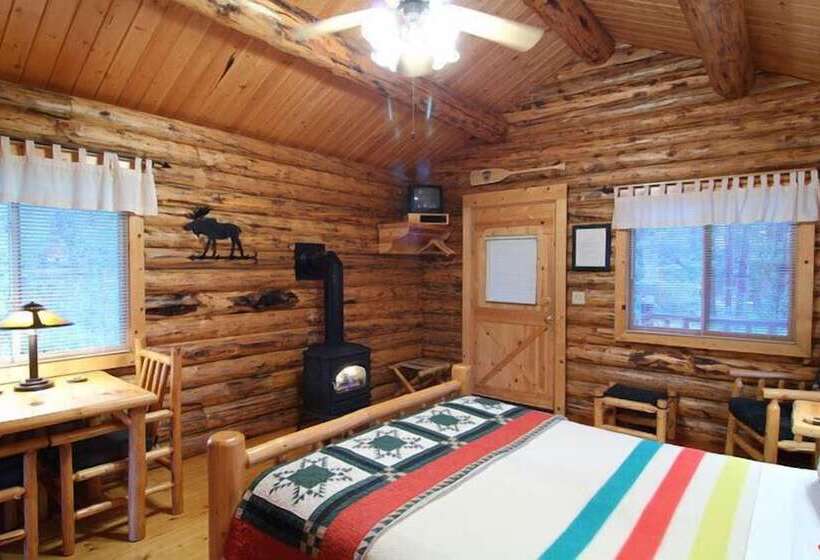 كابينة, Silverwolf Log Chalet Resort