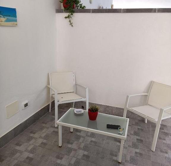 اتاق استاندارد چهار تخته, B&b Solarium