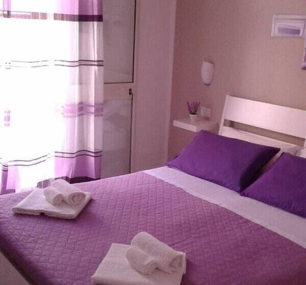 اتاق استاندارد چهار تخته, B&b Solarium