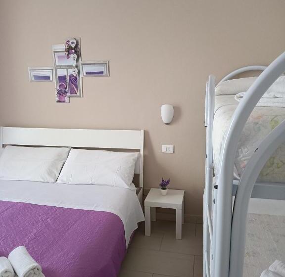 اتاق استاندارد چهار تخته, B&b Solarium