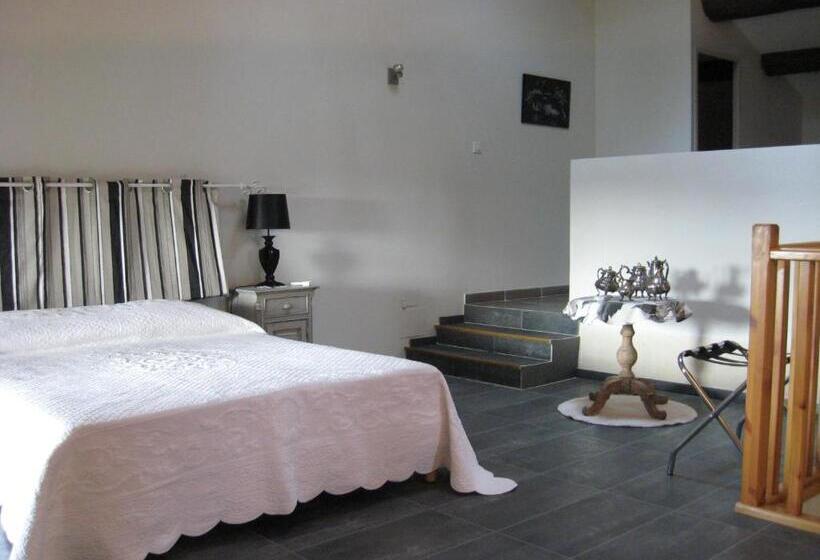 جناح مطلّ علي الحديقة, Mas Du Puits