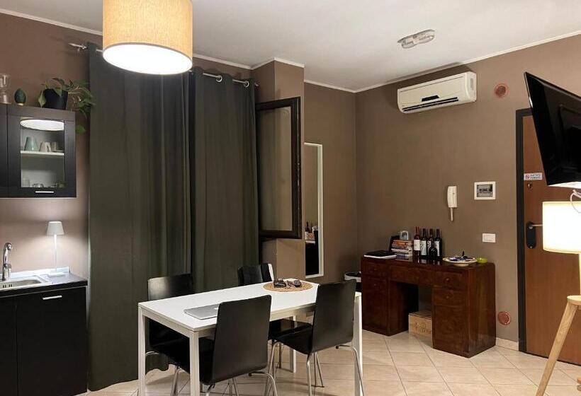 Pokój Deluxe, Mybed