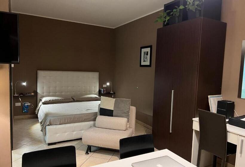 Pokój Deluxe, Mybed