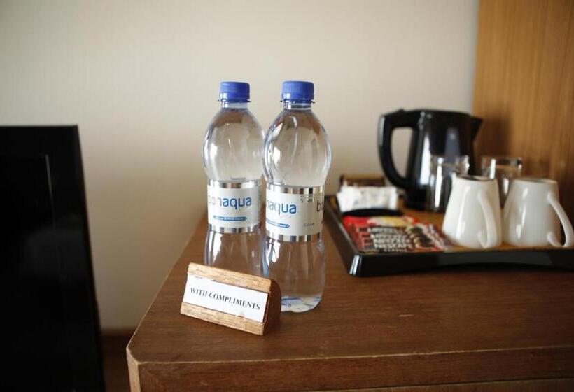 ویلای لوکس 1 خوابه, Eriyadu Island Resort