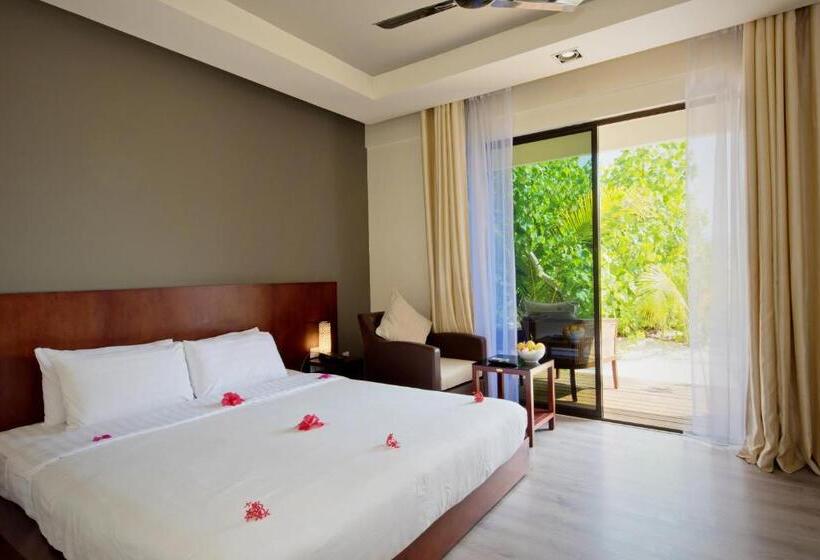 اتاق استاندارد با چشمانداز دریا, Eriyadu Island Resort