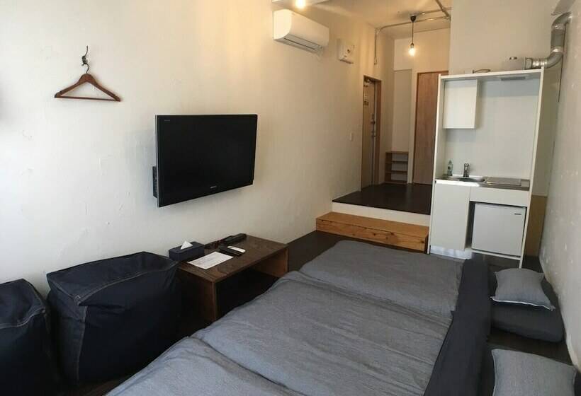 חדר סטנדרט לארבעה, Guest House Golden Mile Hostel