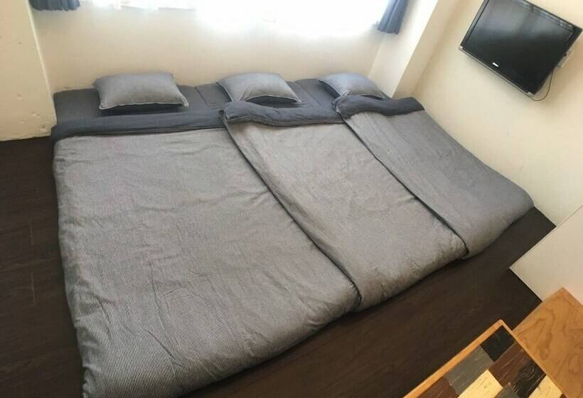 חדר סטנדרט לשלושה, Guest House Golden Mile Hostel