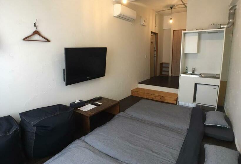 חדר סטנדרט לארבעה, Guest House Golden Mile Hostel