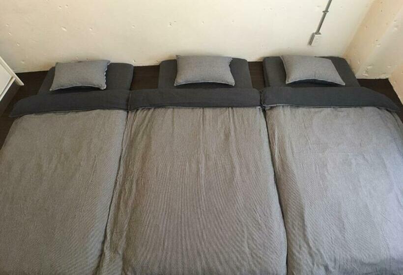 חדר סטנדרט לארבעה, Guest House Golden Mile Hostel